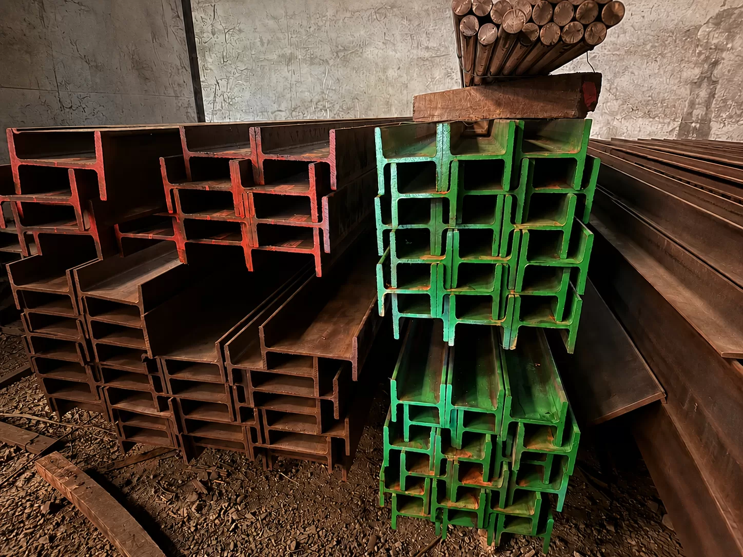 เหล็ก H-Beam และเหล็กโครงสร้างหลากหลายขนาด